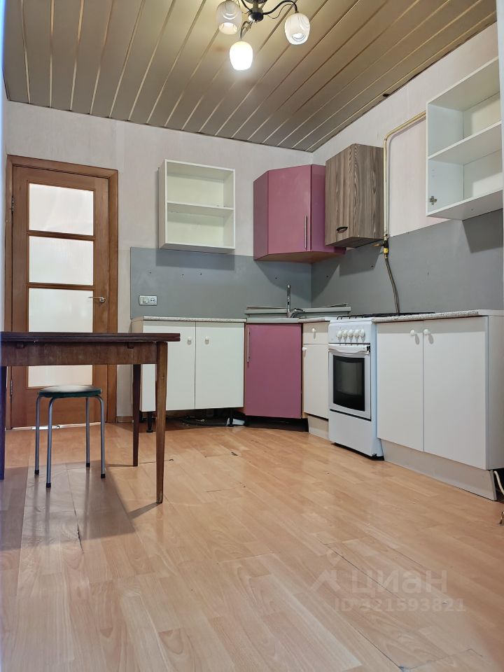 Продажа 3-комн квартиры на вторичном рынке улица Юных Ленинцев, 18К2