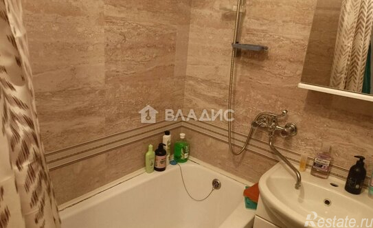 Продажа 1-комн квартиры на вторичном рынке Поэтический бульвар,  д. 9