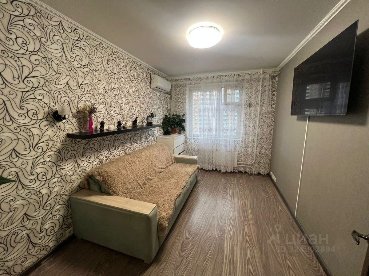 Продажа 2-комн квартиры на вторичном рынке улица Главмосстроя, 14