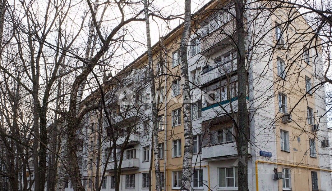 Продажа 2-комн квартиры на вторичном рынке улица Свободы, 67К2