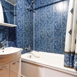 Продажа 2-комн квартиры на вторичном рынке Вознесенский пр-кт,  д. 31