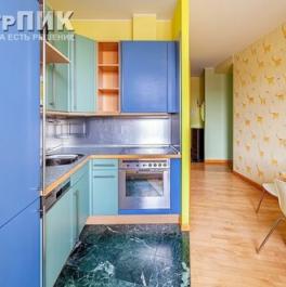 Продажа 2-комн квартиры на вторичном рынке Скаковая улица,  д. 5