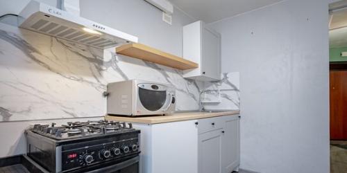 3-комн квартира улица Руставели,  д. 56