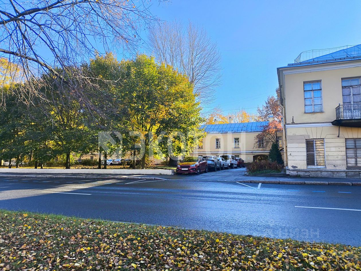 Продажа 3-комн квартиры на вторичном рынке набережная Реки Фонтанки, 164