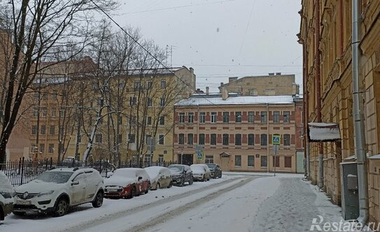 Продажа 4-комн квартиры на вторичном рынке Прядильный переулок,  д. 4