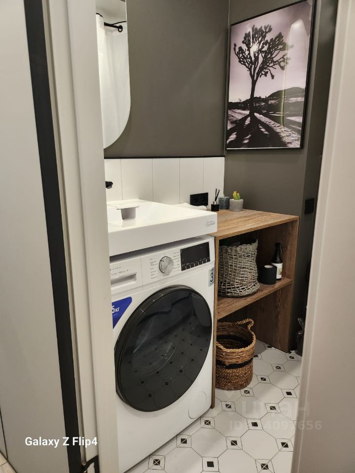 Продажа 2-комн квартиры на вторичном рынке Днепропетровская улица, 39