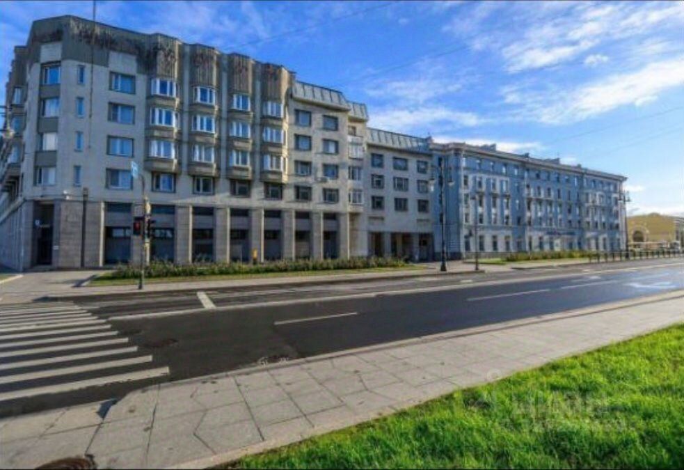 Продажа 2-комн квартиры на вторичном рынке Шпалерная улица, 48