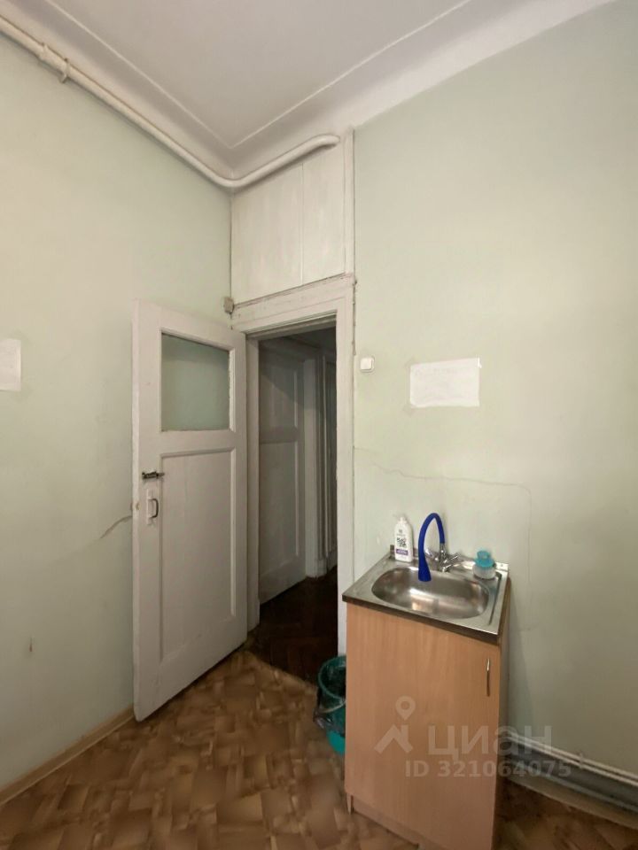 Продажа 4-комн квартиры на вторичном рынке Московский проспект, 165