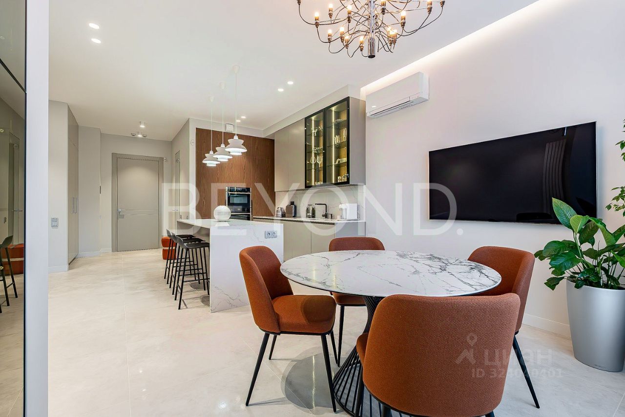 Продажа 2-комн квартиры на вторичном рынке Спортивная улица, 2