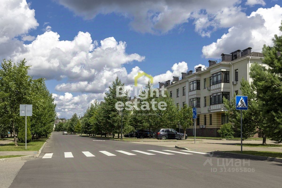 Продажа 2-комн квартиры на вторичном рынке д. Новинки, бульвар Павловский, 4