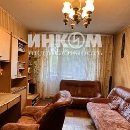 Продажа 2-комн квартиры на вторичном рынке улица Раменки,  д. 7 к2
