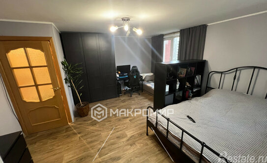 Продажа 1-комн квартиры на вторичном рынке Луначарского пр-кт,  д. 70,  к. 1