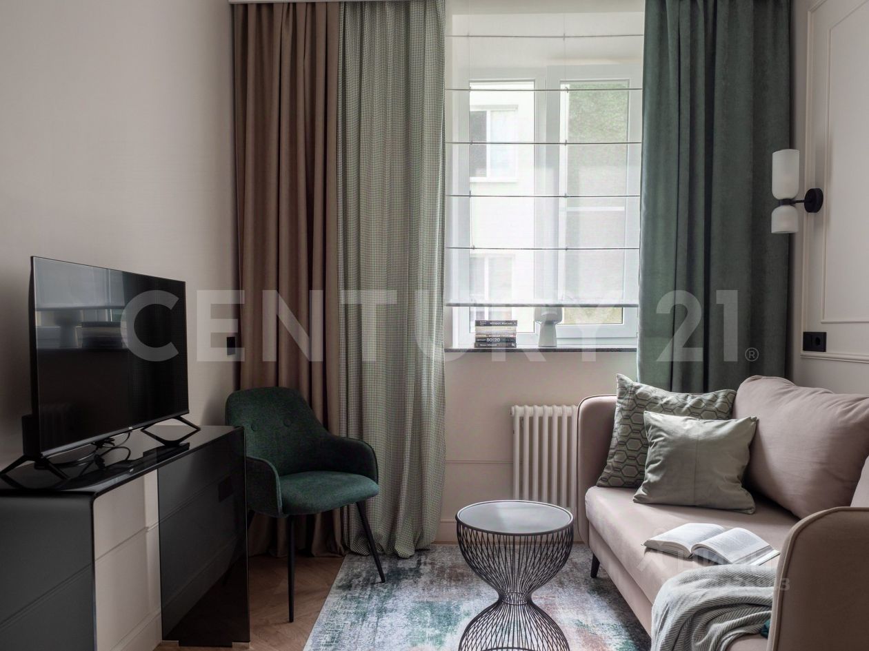 Продажа 2-комн квартиры на вторичном рынке набережная Реки Фонтанки, 75