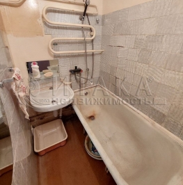 Продажа 2-комн квартиры на вторичном рынке Выборг, Приморская,  д. 26