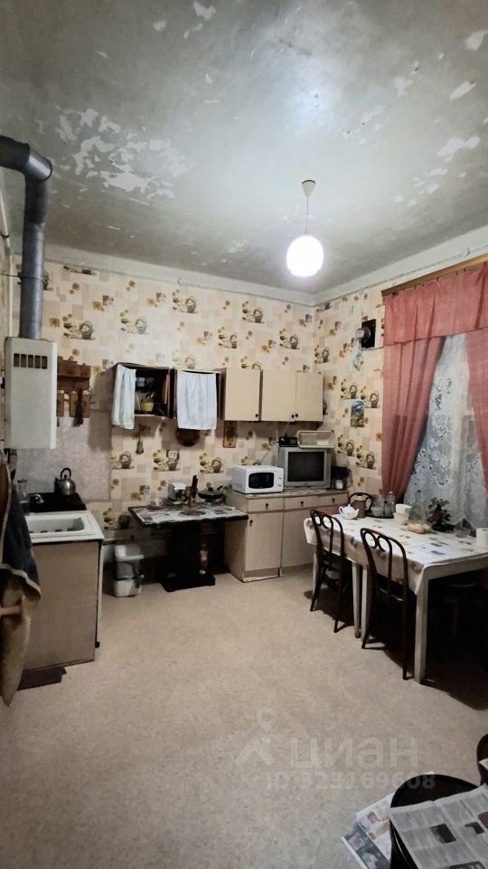 Продажа 2-комн квартиры на вторичном рынке Каменноостровский проспект, 9