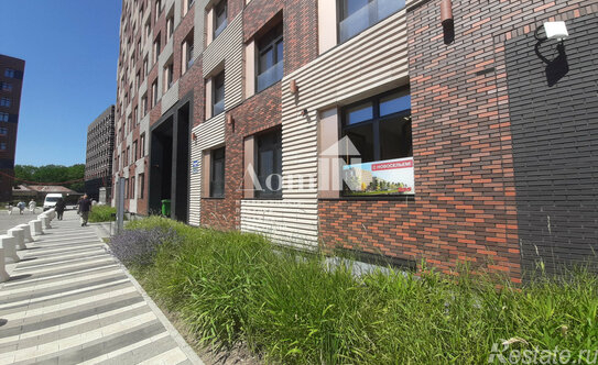 Продажа 2-комн квартиры на вторичном рынке Петровский пр-кт,  д. 11 к3