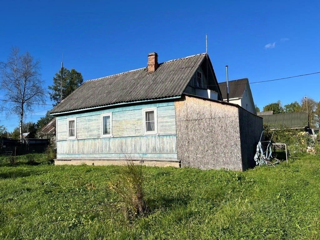 Продажа дома Ульяновка пгт, улица Комсомола, 15