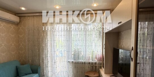 2-комн квартира улица Кравченко,  д. 18