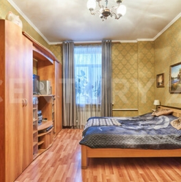 Продажа 3-комн квартиры на вторичном рынке улица Возрождения,  д. 19/38