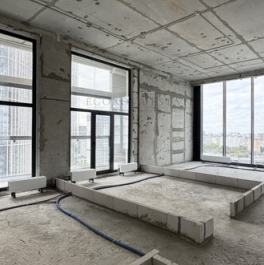 Продажа 4-комн квартиры на вторичном рынке улица Янковского,  д. 1 к2