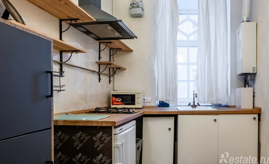 Продажа 2-комн квартиры на вторичном рынке Офицерский пер,  д. 4