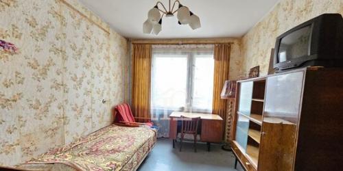 2-комн квартира улица Маршала Захарова,  д. 15
