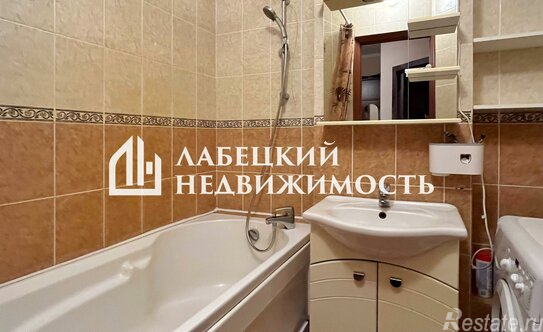 Продажа 1-комн квартиры на вторичном рынке улица Есенина,  д. 1 к1