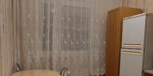 2-комн квартира улица Генерала Белобородова,  д. 12