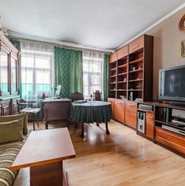 Продажа 4-комн квартиры на вторичном рынке ул Декабристов,  д. 30