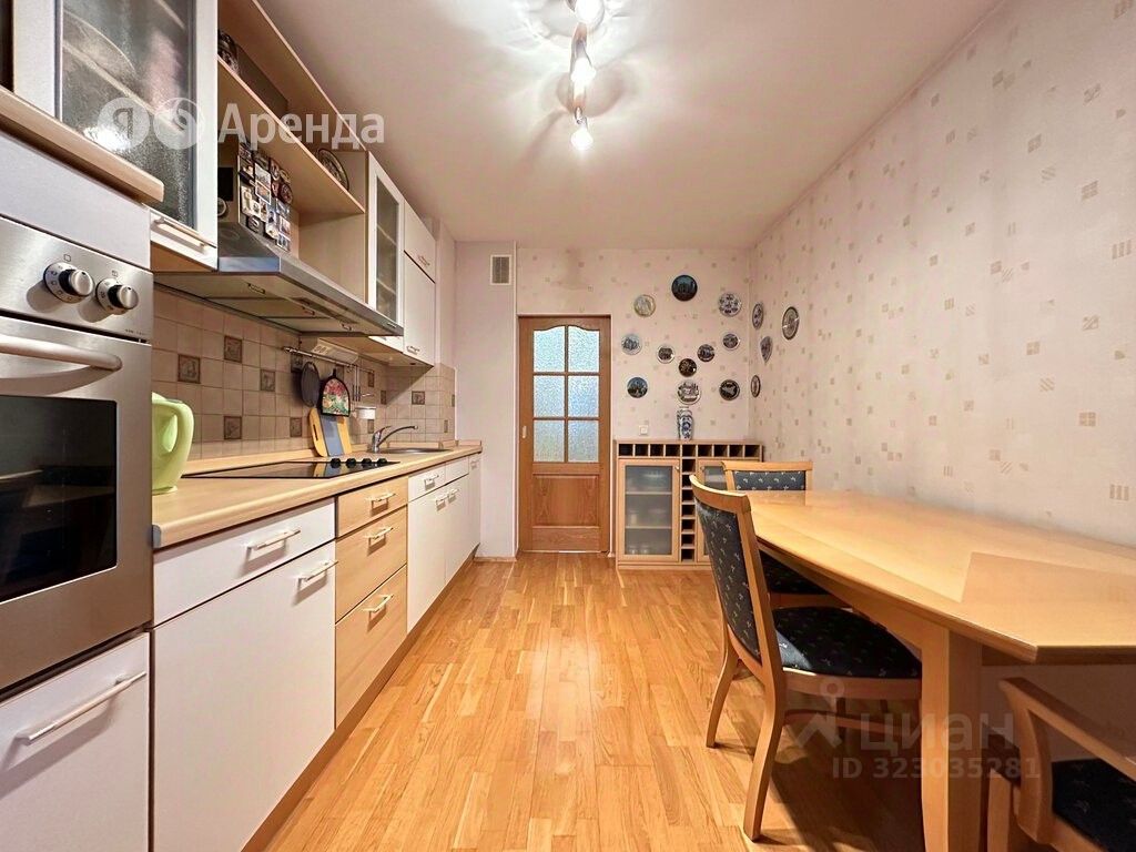 Аренда 2-комн квартиры на вторичном рынке Комендантский проспект, 34к1Б