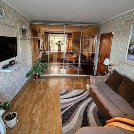 Продажа 3-комн квартиры на вторичном рынке Морская наб,  д. 15 к1