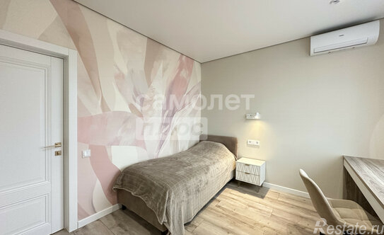 Продажа 3-комн квартиры на вторичном рынке проспект Лихачёва,  д. 10 к2