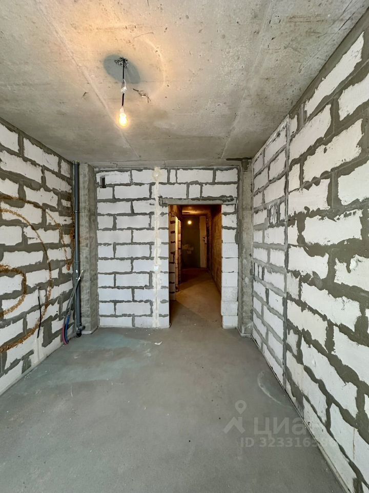 Продажа 2-комн квартиры на вторичном рынке пос. Романовка, 33