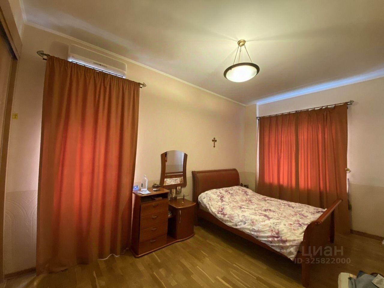 Продажа 4-комн квартиры на вторичном рынке Малая Остроумовская улица, 1/10