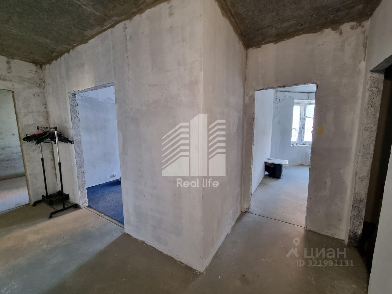 Продажа 3-комн квартиры на вторичном рынке Западный мкр, улица Лунная, 31