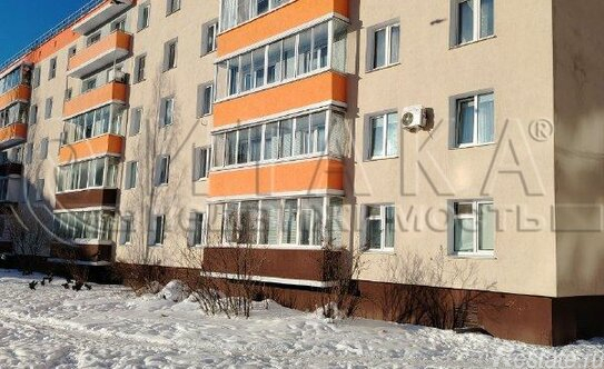 Продажа 2-комн квартиры на вторичном рынке Лодейное Поле, ул Пограничная,  д. 13,  к. 2