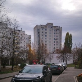 Продажа 3-комн квартиры на вторичном рынке улица Марьинский Парк,  д. 17 к2