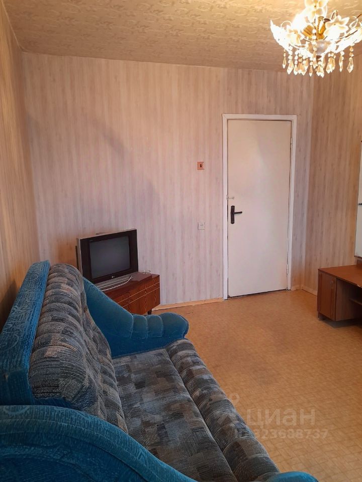 Продажа 3-комн квартиры на вторичном рынке Сиверский городской поселок, улица Строителей, 20