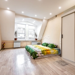 Продажа 2-комн квартиры на вторичном рынке 14-я линия,  д. 21