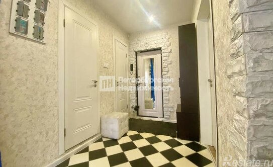 Продажа 2-комн квартиры на вторичном рынке Большевиков пр-кт,  д. 9 к1 литТ