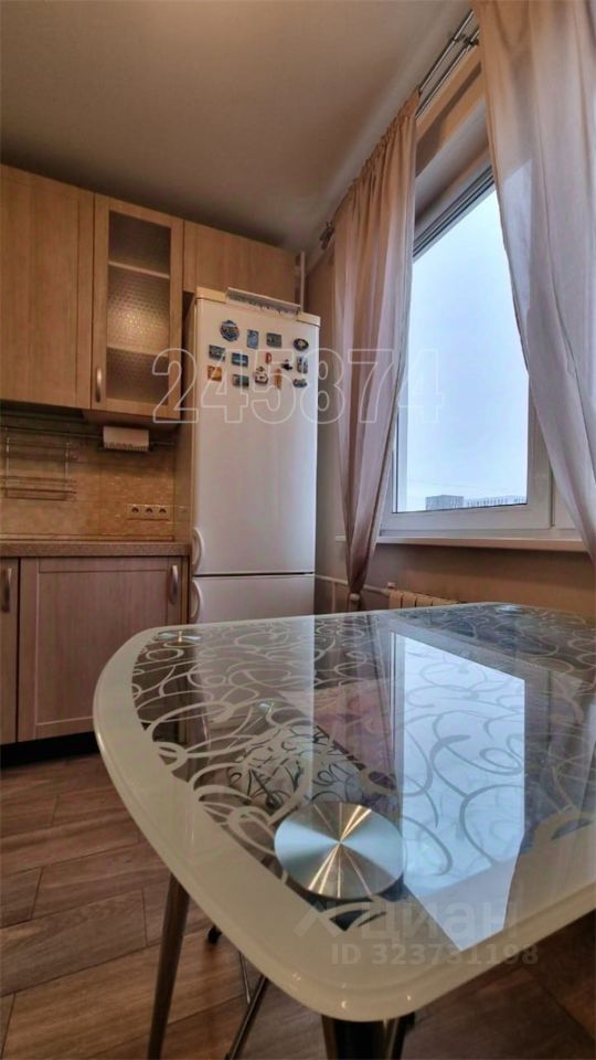 Аренда 1-комн квартиры на вторичном рынке Изумрудная улица, 11