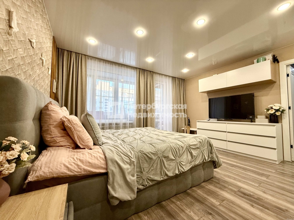 Продажа 2-комн квартиры на вторичном рынке ул Купчинская,  д. 2