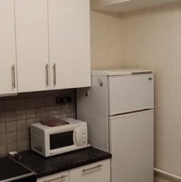 Аренда 3-комн квартиры на вторичном рынке ул Матвеевская,  д. 38