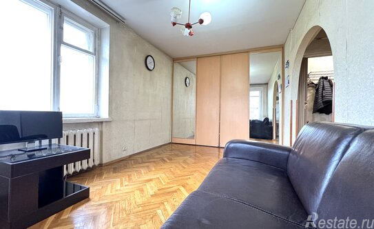 Продажа 1-комн квартиры на вторичном рынке Амбулаторный 2-й проезд,  д. 15