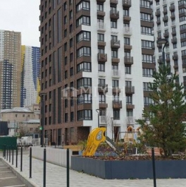 Продажа 2-комн квартиры на вторичном рынке Павшино, Молодёжная улица,  д. 5