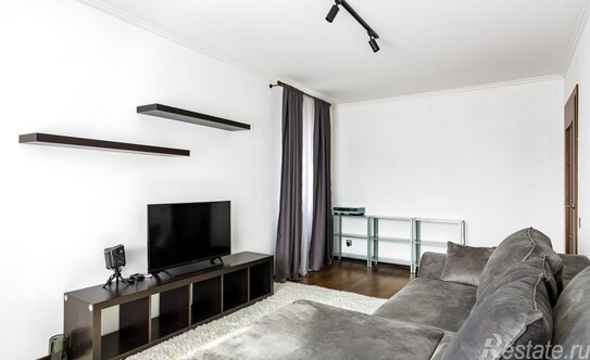 Продажа 2-комн квартиры на вторичном рынке Морская наб,  д. 27,  к. 1