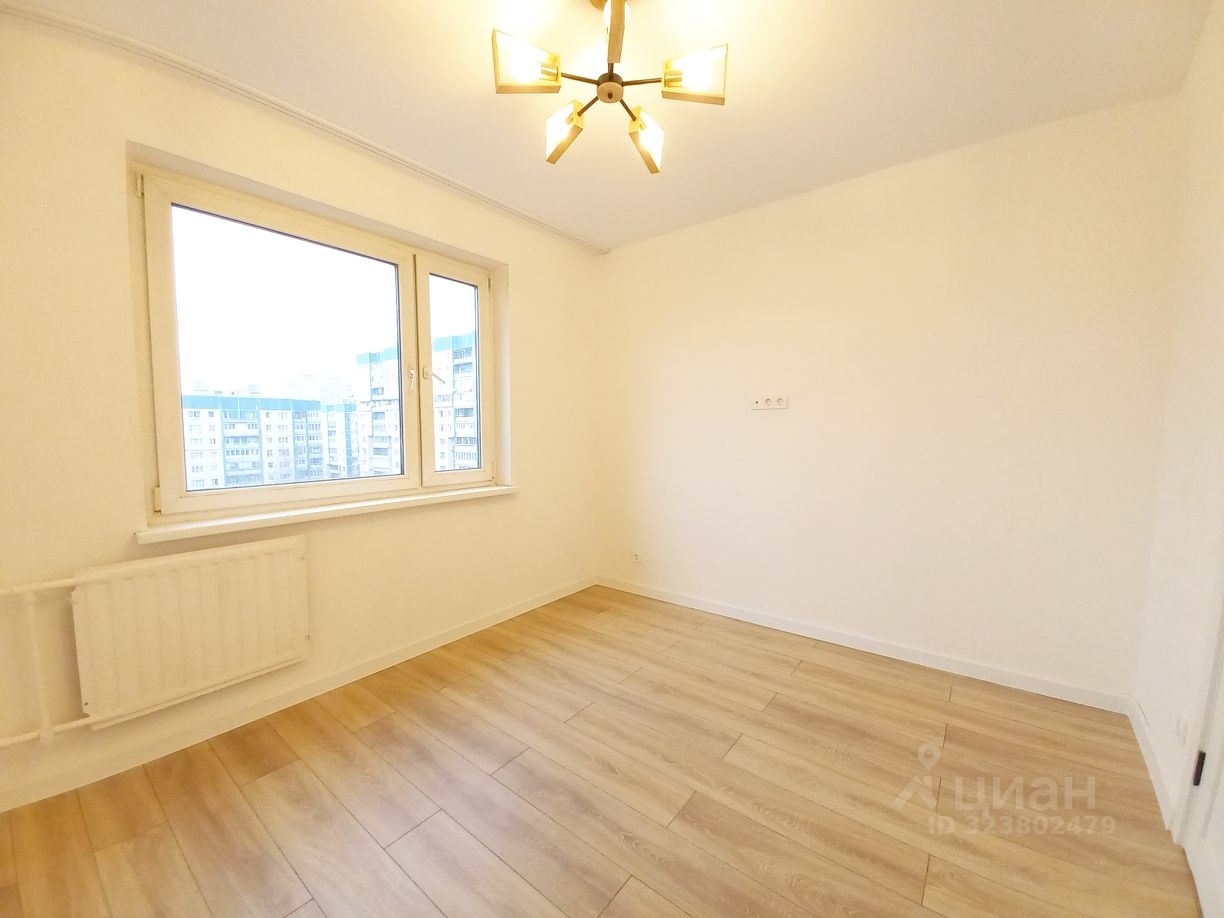 Продажа 2-комн квартиры на вторичном рынке проспект Сизова, 34/18