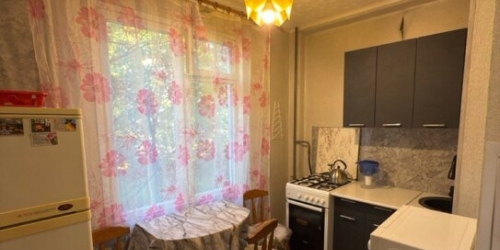 2-комн квартира Замшина улица,  д. 68