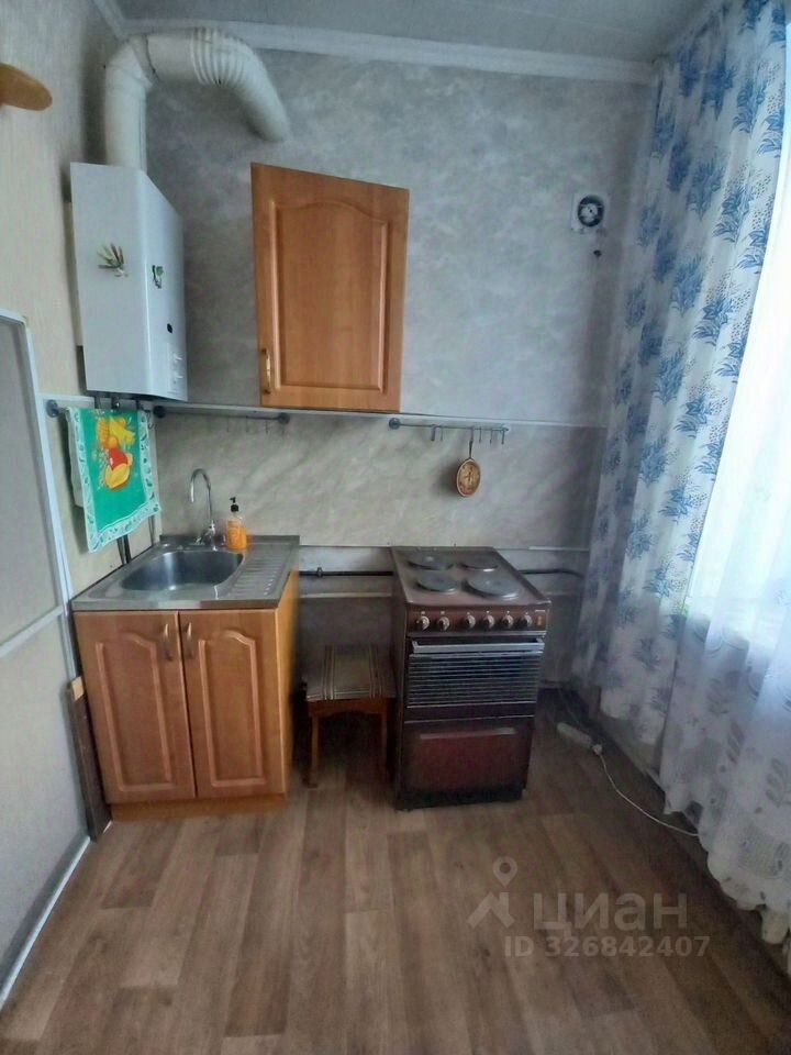 Продажа 2-комн квартиры на вторичном рынке пос. Стеклянный, 35