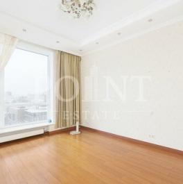 Продажа 4-комн квартиры на вторичном рынке ул Усачёва,  д. 2,  к. 3